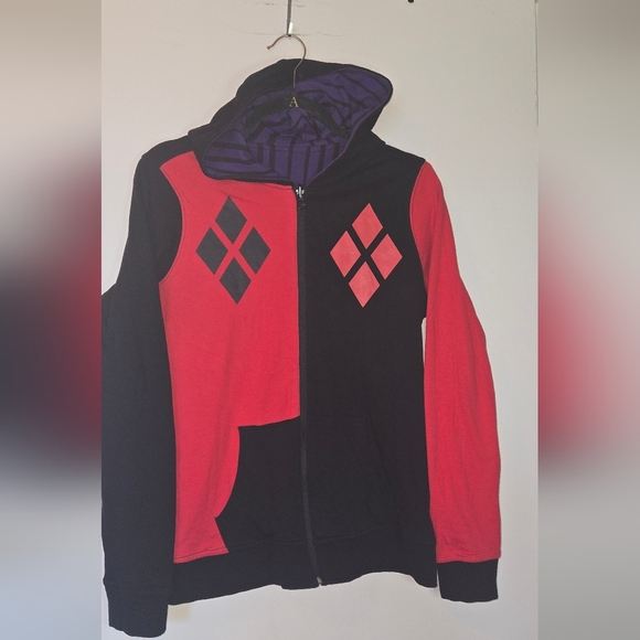Harley Quinn Joker Red and Black Zip-Up Hoodie (2b) - Picture 2 of 6